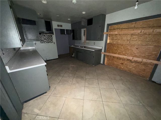 1810 Rivera, Riverside, CA 92501