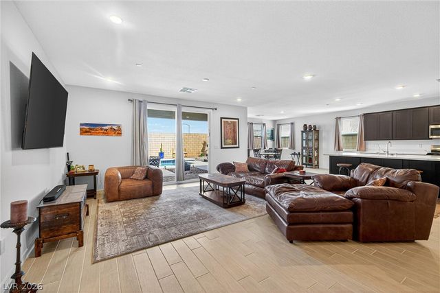 6134 Avery Pointe Street, Las Vegas, NV 89166