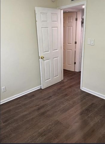 22641 Albion Avenue, Farmington, MI 48336