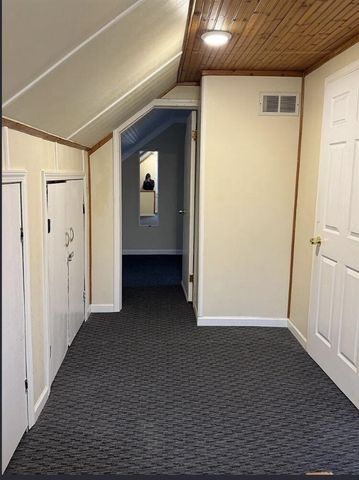 22641 Albion Avenue, Farmington, MI 48336