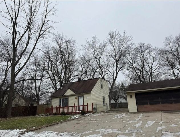 22641 Albion Avenue, Farmington, MI 48336