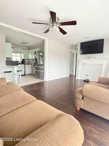 5305 Red Oak Ln, Louisville, KY 40218