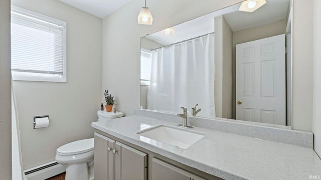 2000 Dieringer Drive, Huntington, IN 46750