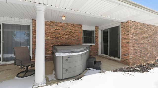 2000 Dieringer Drive, Huntington, IN 46750