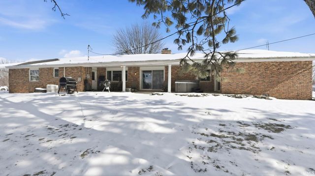 2000 Dieringer Drive, Huntington, IN 46750