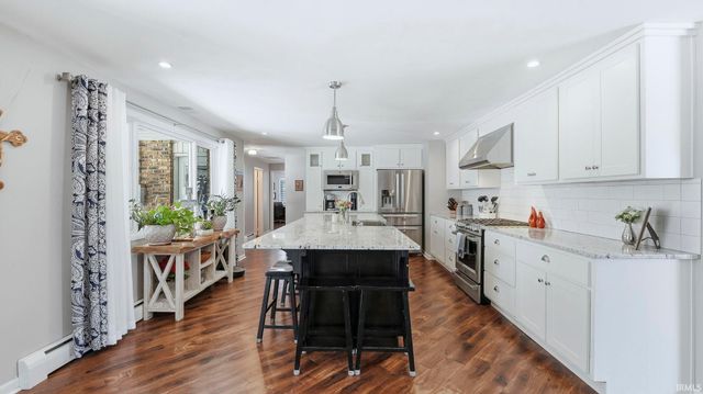 2000 Dieringer Drive, Huntington, IN 46750