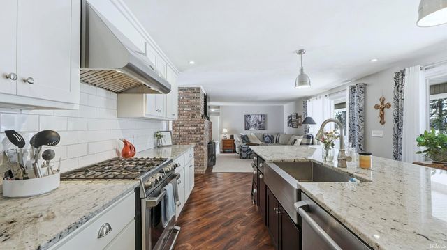 2000 Dieringer Drive, Huntington, IN 46750