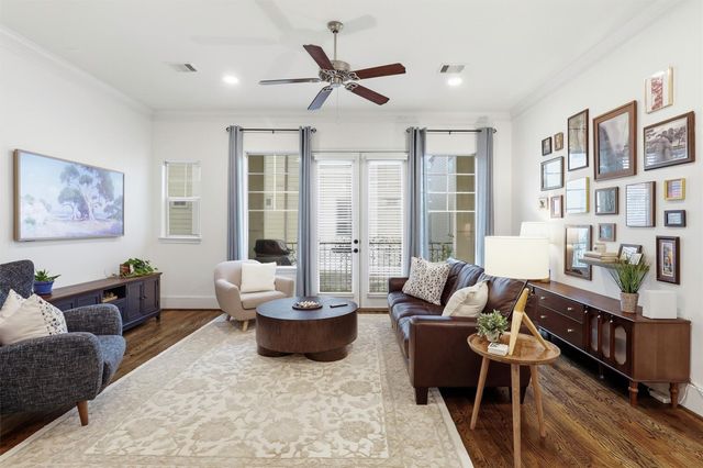2411 Beall Street, Houston, TX 77008