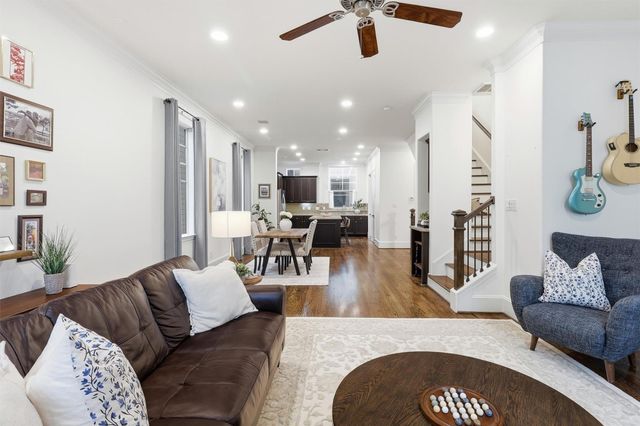 2411 Beall Street, Houston, TX 77008