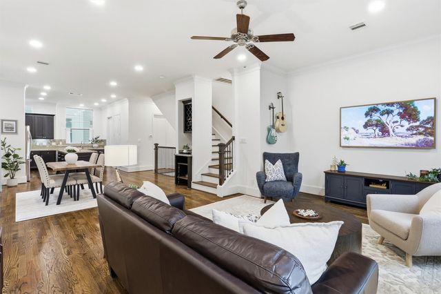 2411 Beall Street, Houston, TX 77008
