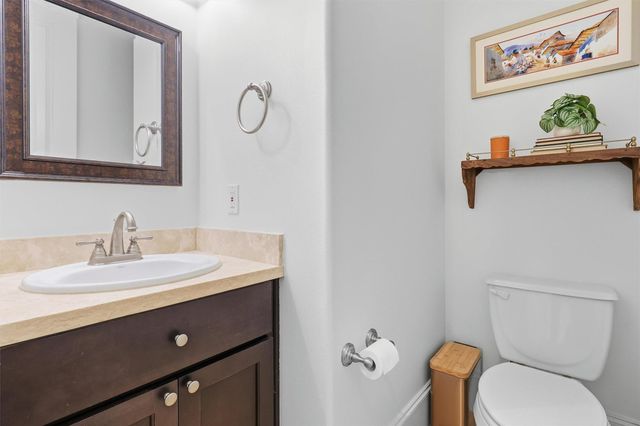 2411 Beall Street, Houston, TX 77008