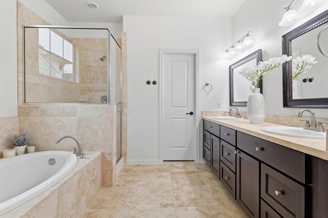 2411 Beall Street, Houston, TX 77008