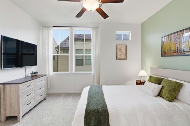 2411 Beall Street, Houston, TX 77008