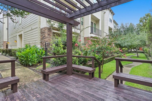 2411 Beall Street, Houston, TX 77008