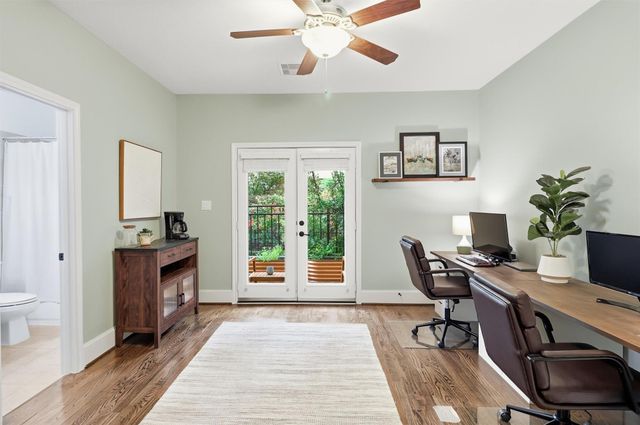 2411 Beall Street, Houston, TX 77008
