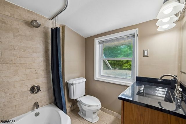 41 Forest Ter, Wayne Twp., NJ 07470