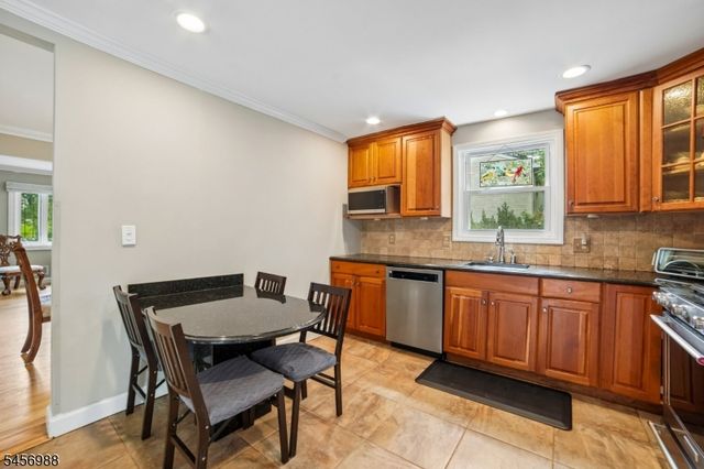 41 Forest Ter, Wayne Twp., NJ 07470
