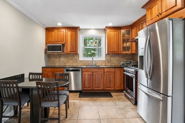 41 Forest Ter, Wayne Twp., NJ 07470