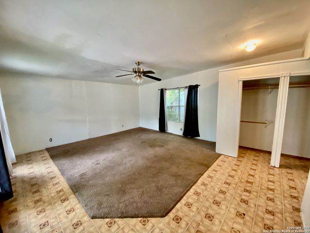 2213 N Flores, San Antonio, TX 78212
