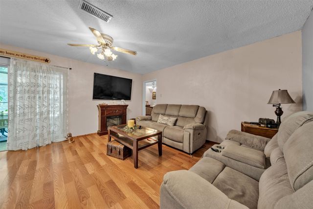 19 Page Street, Hurst, TX 76053