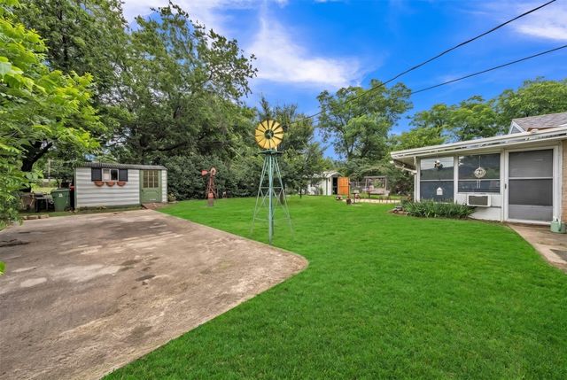 19 Page Street, Hurst, TX 76053