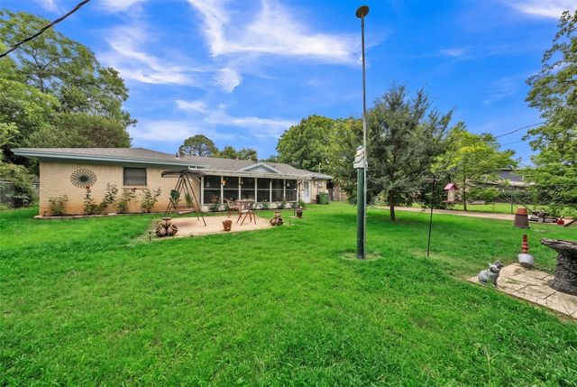 19 Page Street, Hurst, TX 76053