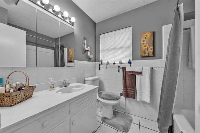 19 Page Street, Hurst, TX 76053