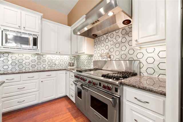 8106 Hollowhaven Court, Houston, TX 77095