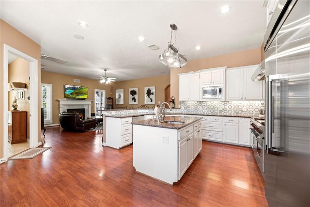 8106 Hollowhaven Court, Houston, TX 77095