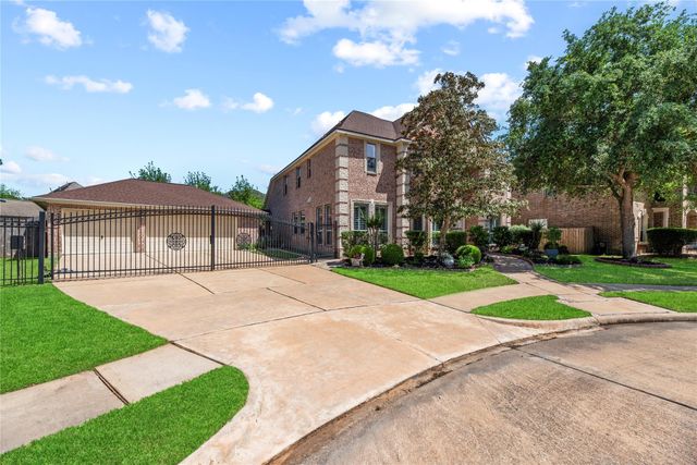 8106 Hollowhaven Court, Houston, TX 77095
