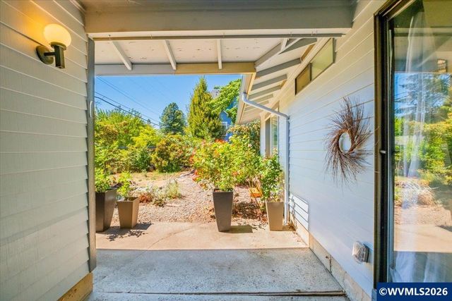2894 SE Glenn St, Corvallis, OR 97333