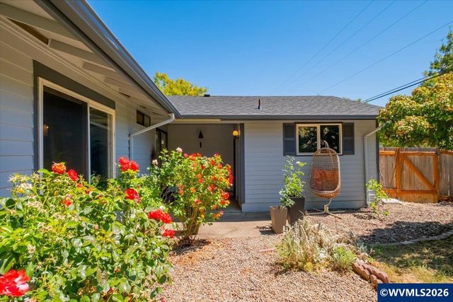 2894 SE Glenn St, Corvallis, OR 97333