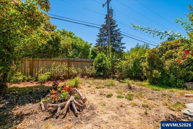 2894 SE Glenn St, Corvallis, OR 97333