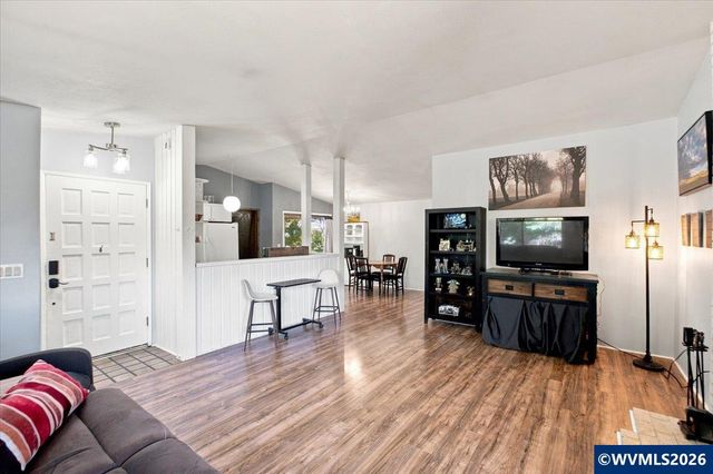 2894 SE Glenn St, Corvallis, OR 97333