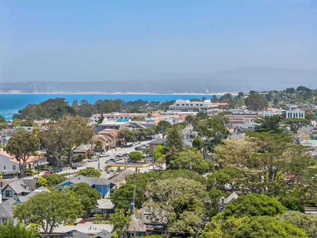 219 Willow Street, Pacific Grove, CA 93950