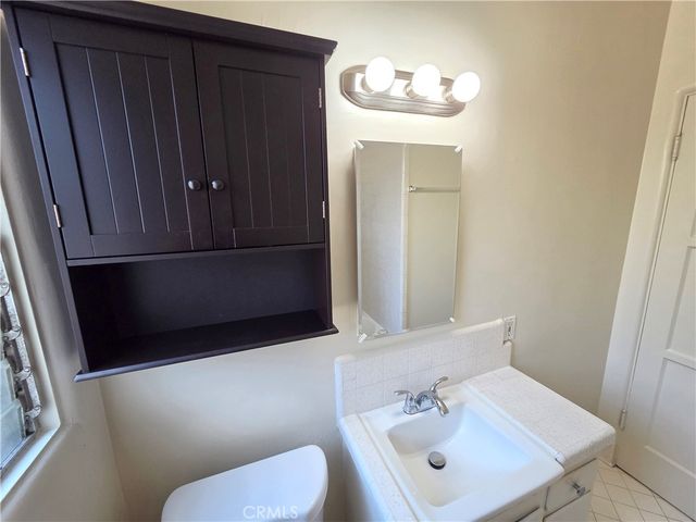 519 S Columbus Avenue, Glendale, CA 91204