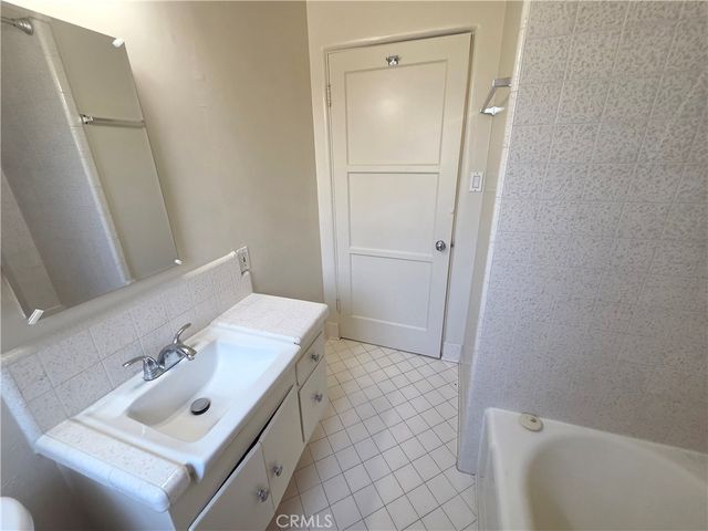 519 S Columbus Avenue, Glendale, CA 91204
