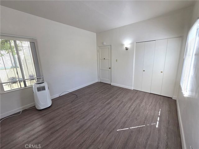 519 S Columbus Avenue, Glendale, CA 91204