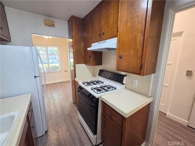 519 S Columbus Avenue, Glendale, CA 91204