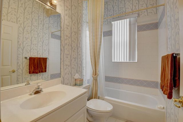 7725 Rockford Road, Boynton Beach, FL 33472