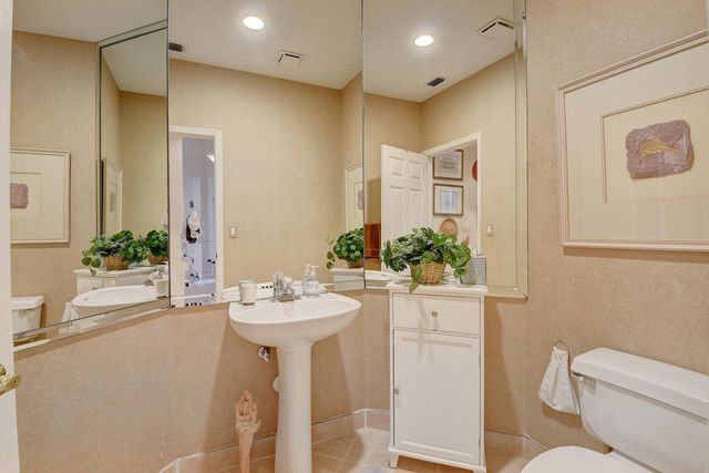 7725 Rockford Road, Boynton Beach, FL 33472