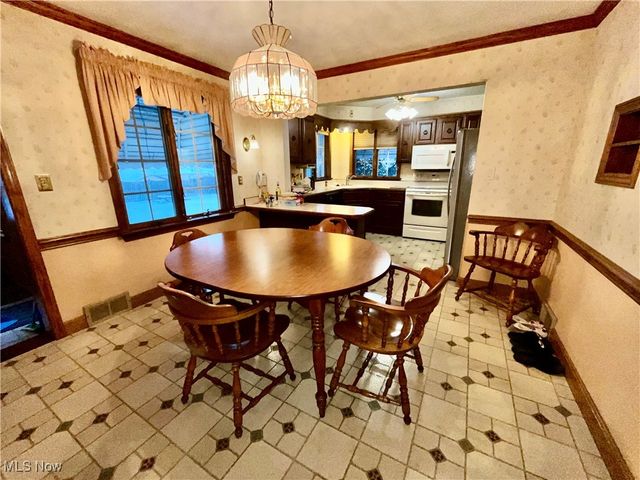 970 N Ward Avenue, Girard, OH 44420