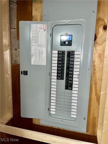 970 N Ward Avenue, Girard, OH 44420