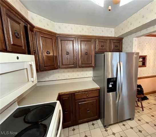 970 N Ward Avenue, Girard, OH 44420