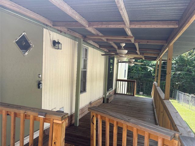 14427 W Lee Shore Drive, Willis, TX 77318