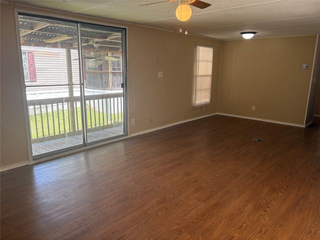 14427 W Lee Shore Drive, Willis, TX 77318