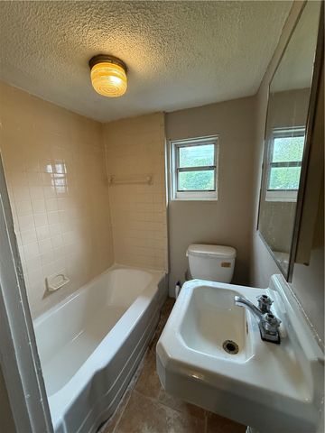 180 Norran Drive, Rochester, NY 14609