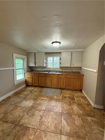 180 Norran Drive, Rochester, NY 14609