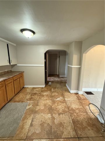 180 Norran Drive, Rochester, NY 14609