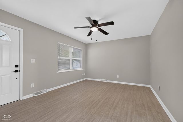 2308 Edgemont Way, Anderson, IN 46011